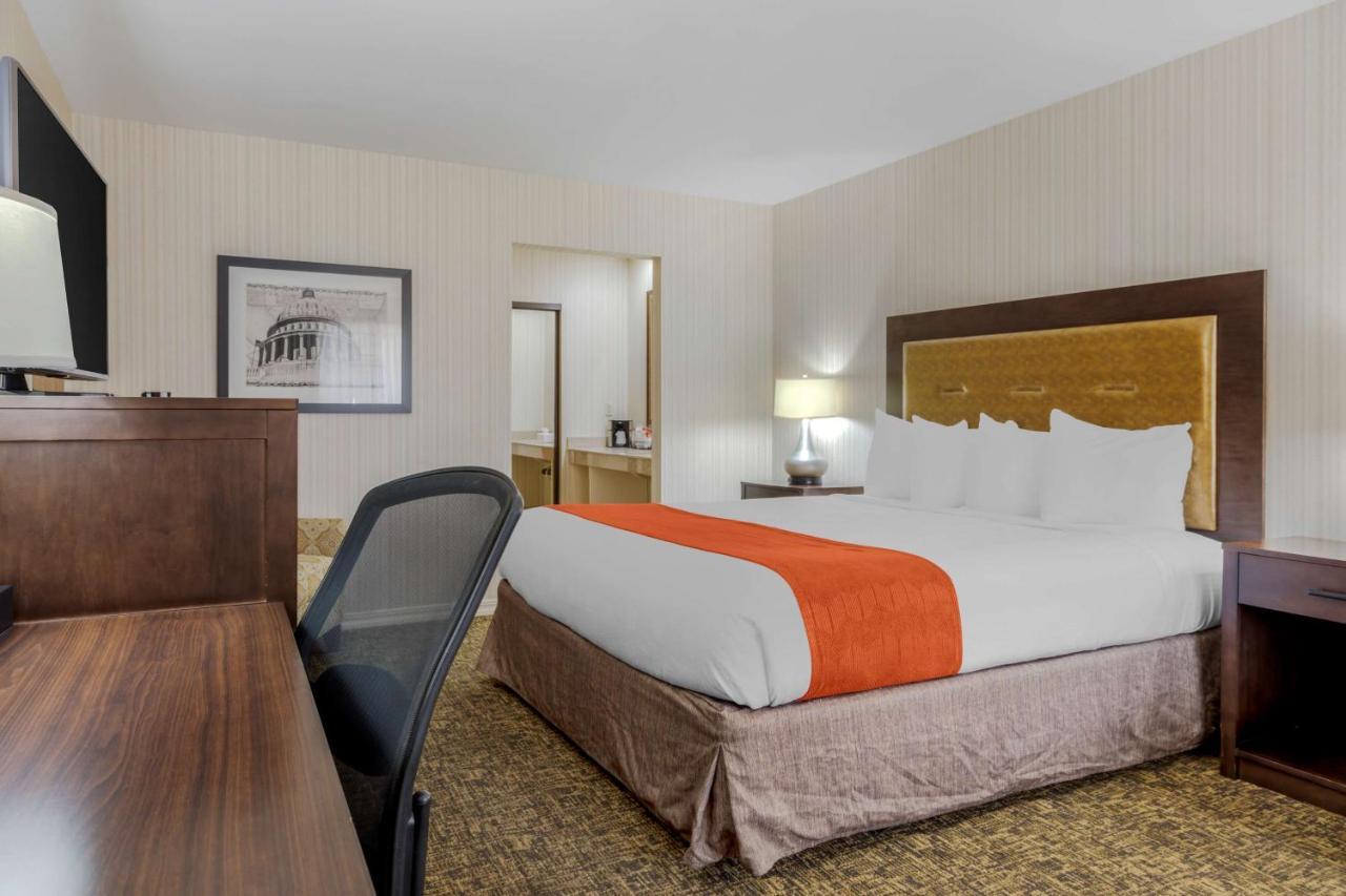 Best Western Plus Big America Santa Maria  Exterior photo