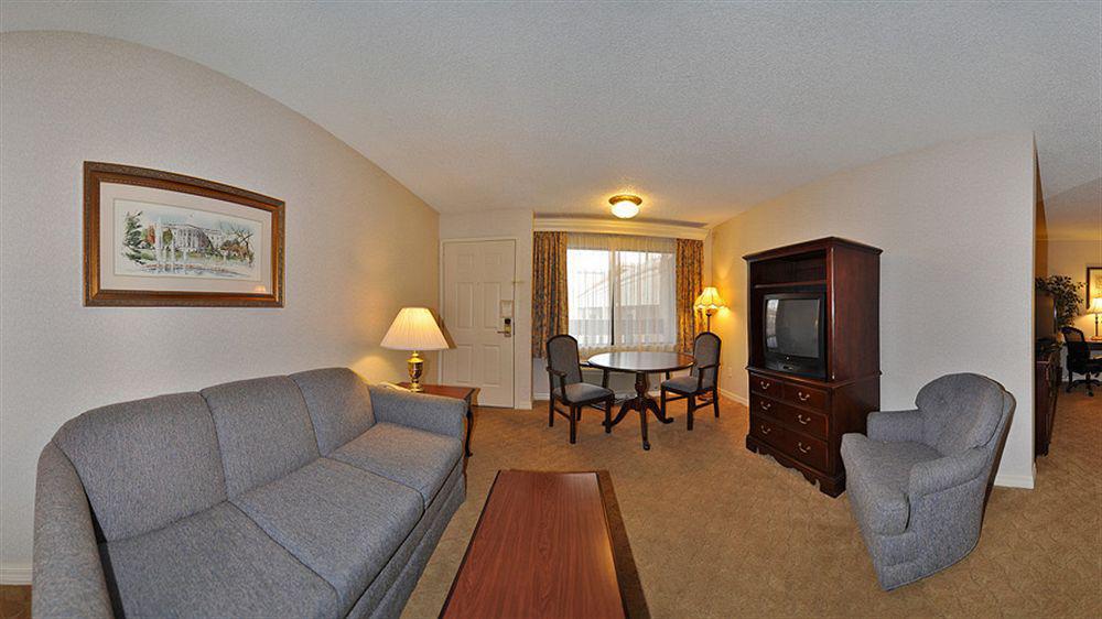 Best Western Plus Big America Santa Maria  Exterior photo